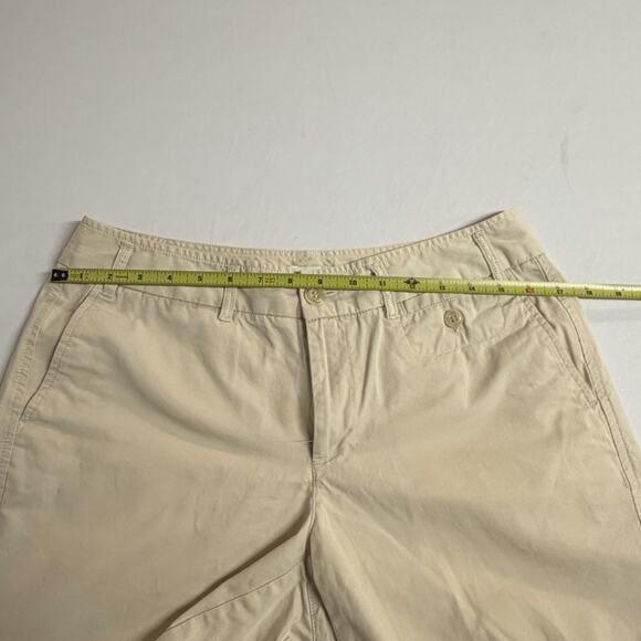 Dockers Casual Button Zip Chino Shorts Women's Size 8 Beige MID RISE - Picture 10 of 10